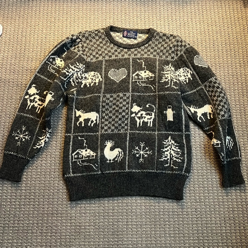Lady Avon Scottish Shetland Gray Wool Cottagecore Sweater